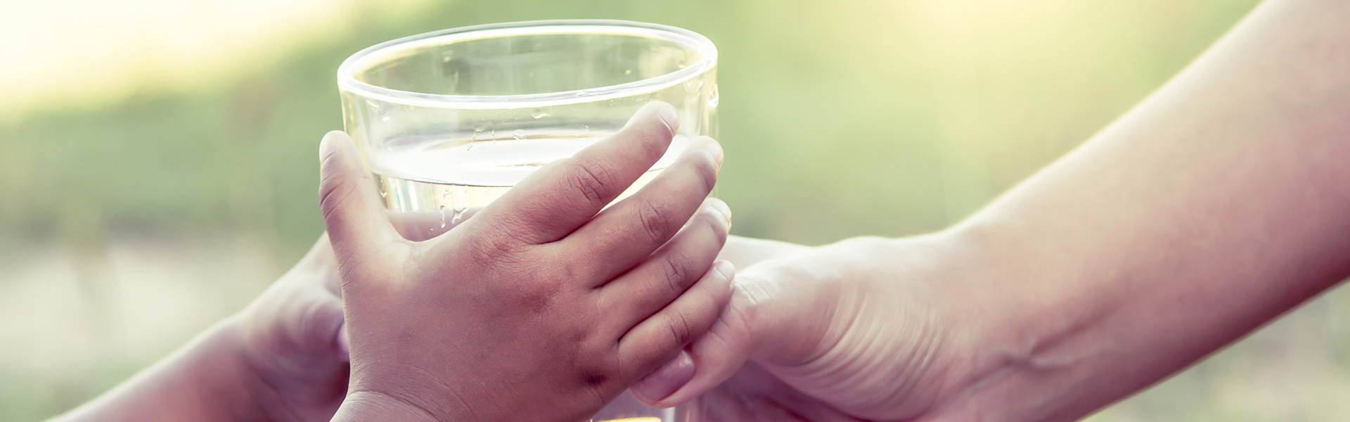 water-child-mother1920x600